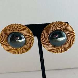 Tourmaline Gold Tone Mesh clip on earrings vintage